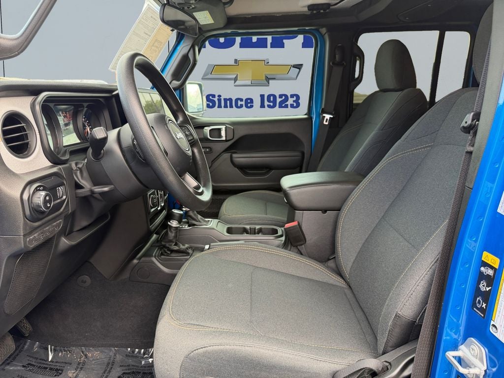 2025 Jeep Gladiator Nighthawk - Photo 10