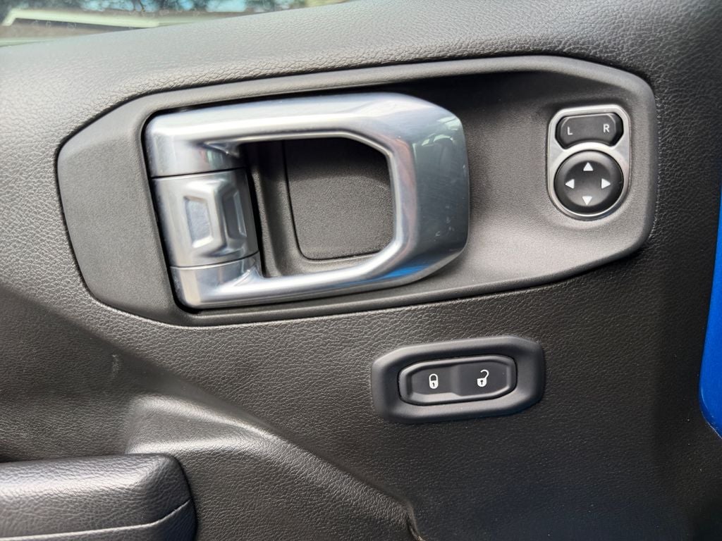 2025 Jeep Gladiator Nighthawk - Photo 11