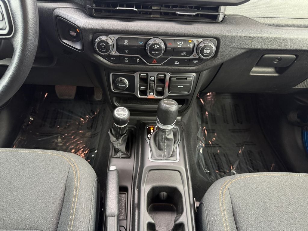 2025 Jeep Gladiator Nighthawk - Photo 15