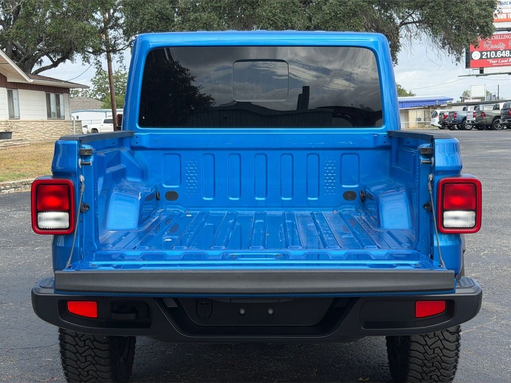 2025 Jeep Gladiator Nighthawk - Photo 19