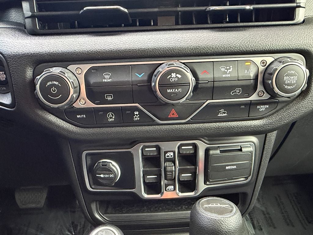 2025 Jeep Gladiator Nighthawk