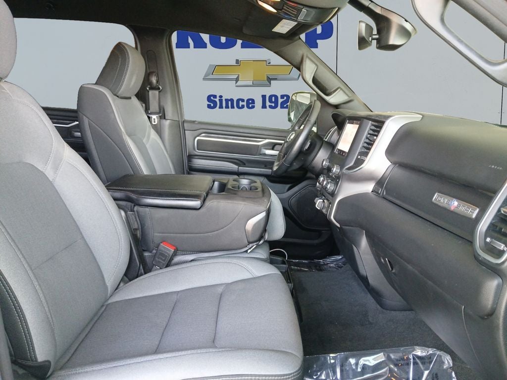 2024 RAM 1500 Lone Star Crew Cab 4x2 5'7" Box