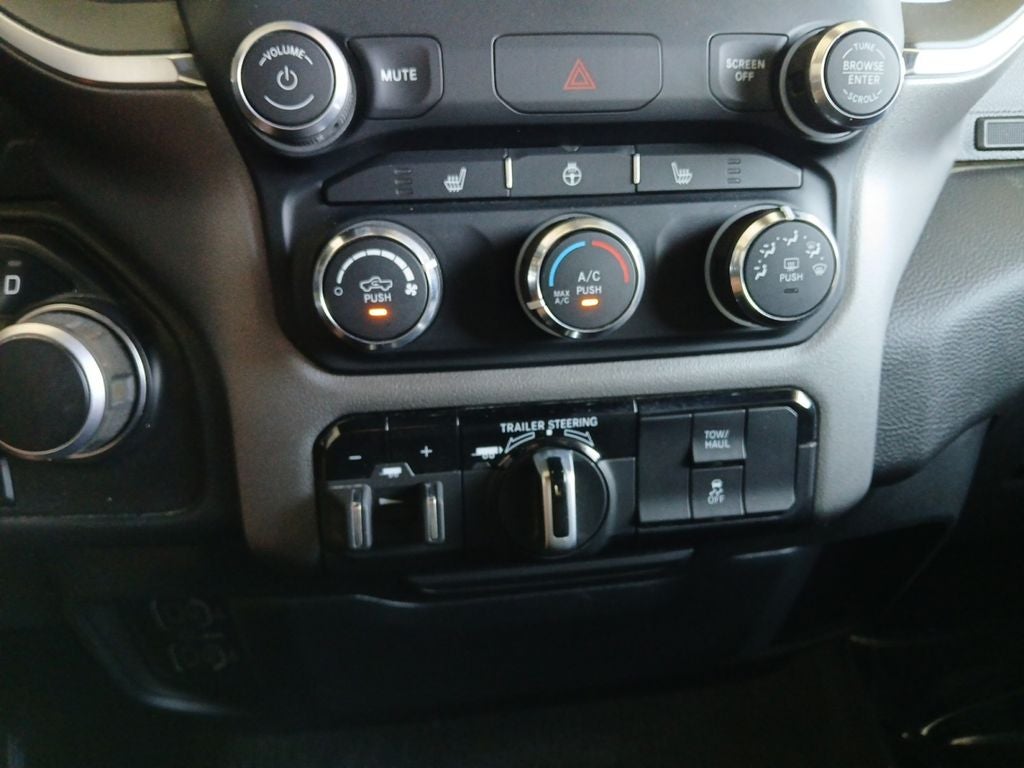 2024 RAM 1500 Lone Star Crew Cab 4x2 5'7" Box