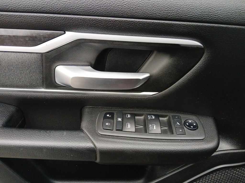 2022 RAM 1500 Lone Star Crew Cab 4x2 5'7" Box