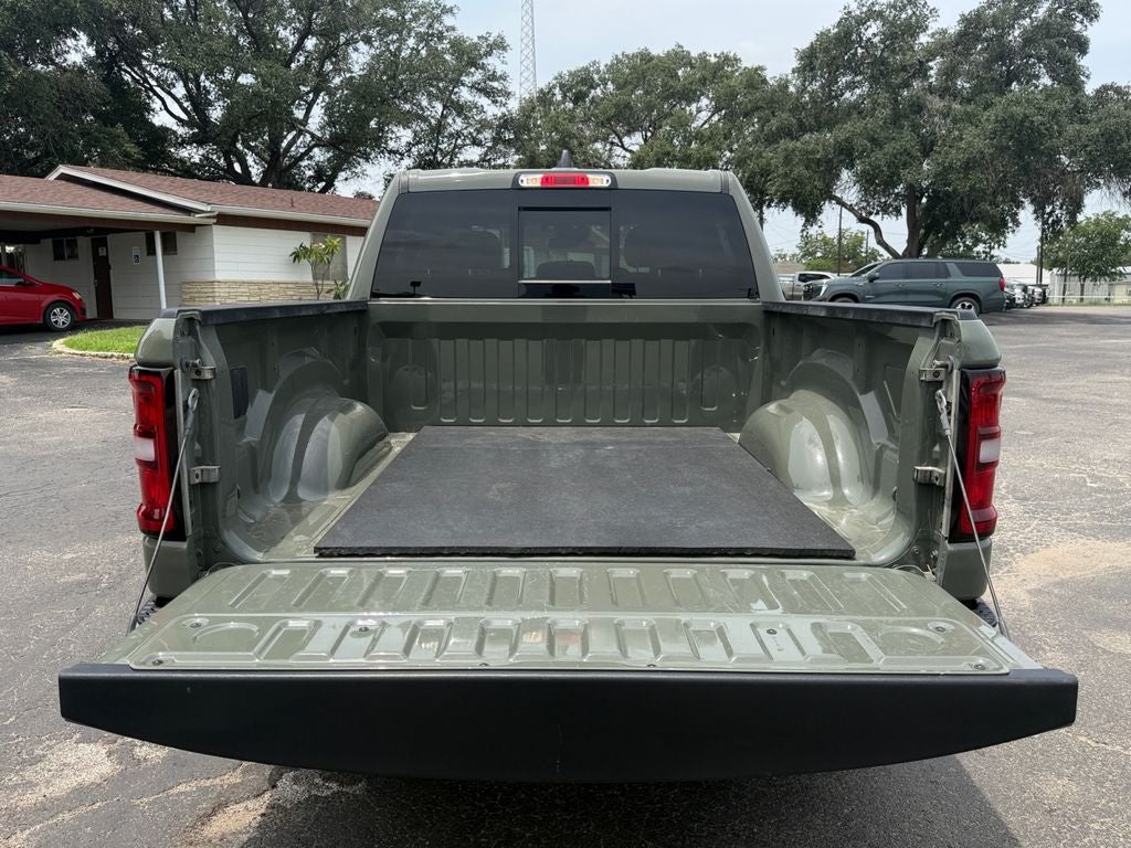2026 RAM 1500 Lone Star Crew Cab 4x4 5'7" Box