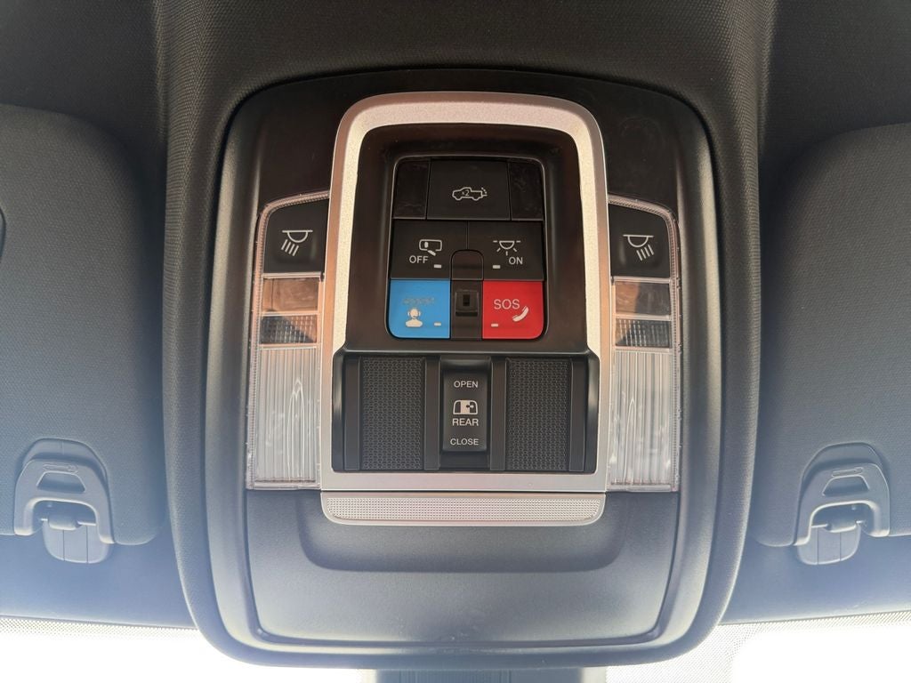2026 RAM 1500 Lone Star Crew Cab 4x4 5'7" Box