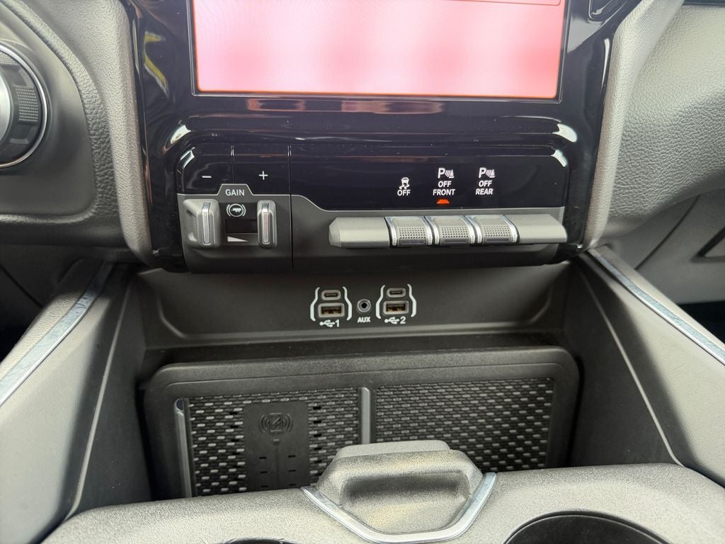 2026 RAM 1500 Lone Star Crew Cab 4x4 5'7" Box