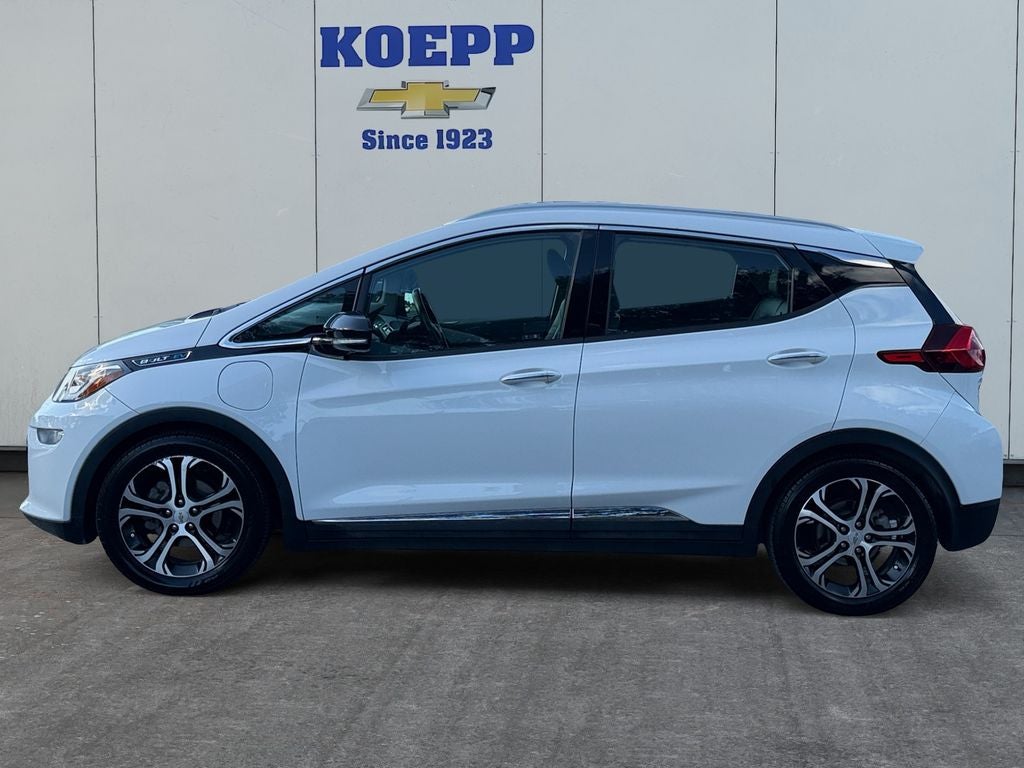 Used 2020 Chevrolet Bolt EV Premier with VIN 1G1FZ6S01L4147787 for sale in La Vernia, TX