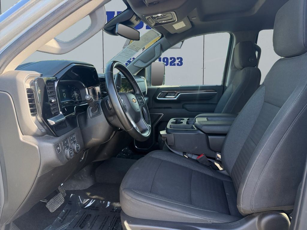 2025 Chevrolet Silverado 3500 HD LT DRW