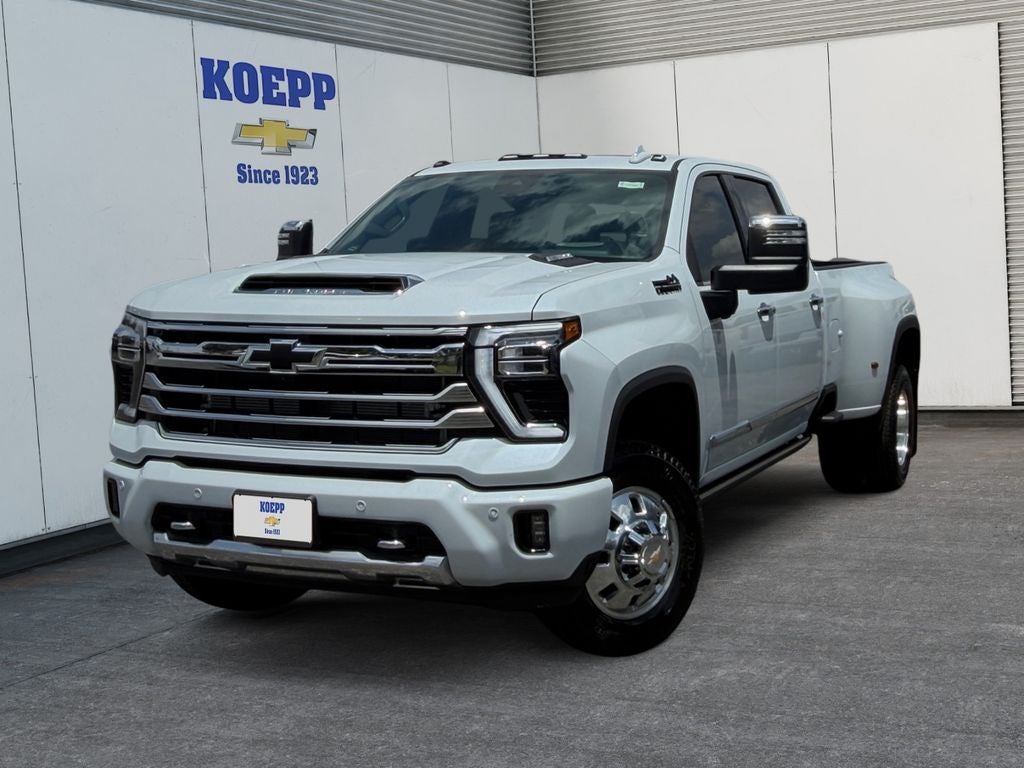 2026 Chevrolet Silverado 3500 HD High Country DRW