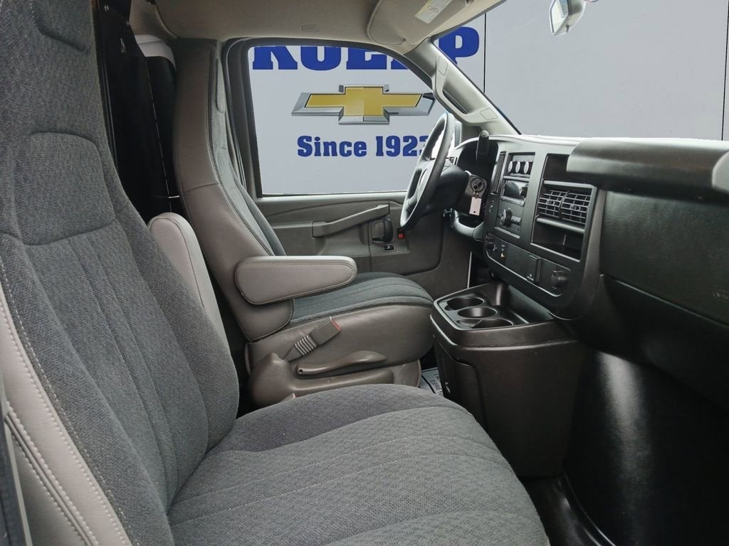 2024 Chevrolet Express Cargo 2500 WT