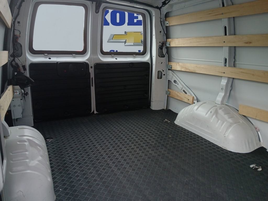 2024 Chevrolet Express Cargo 2500 WT