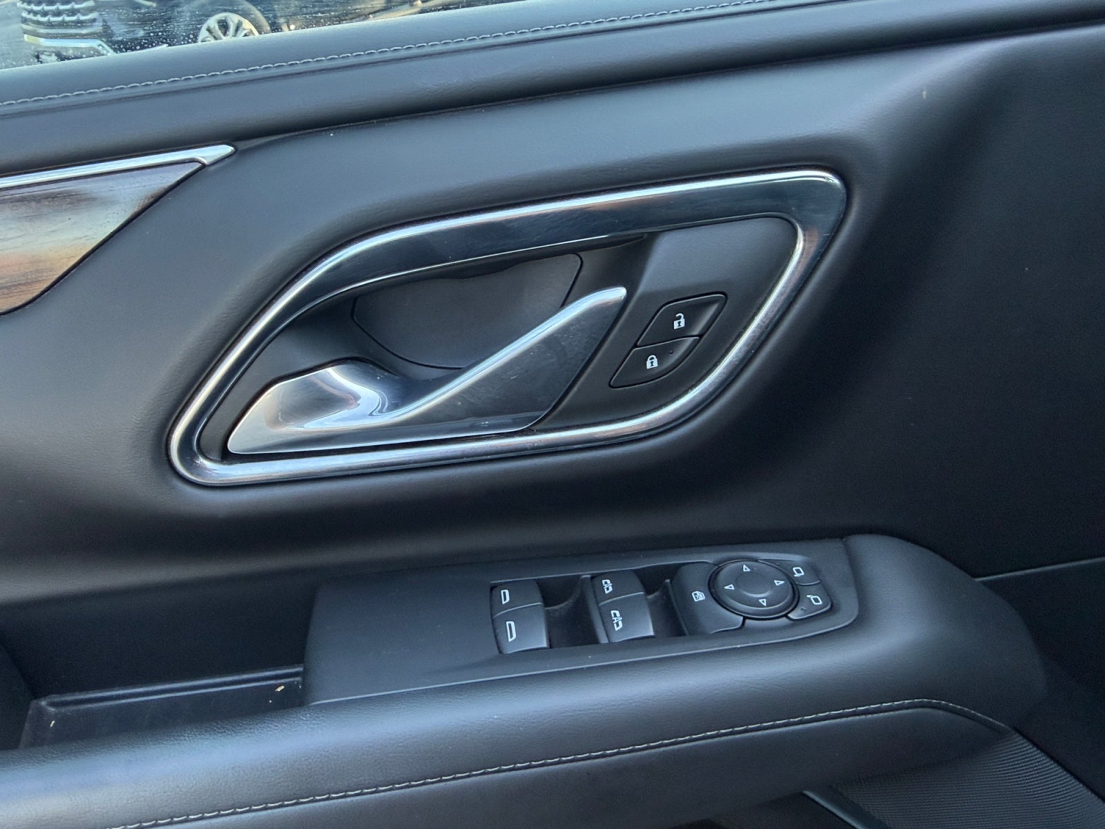 2024 GMC Yukon SLE