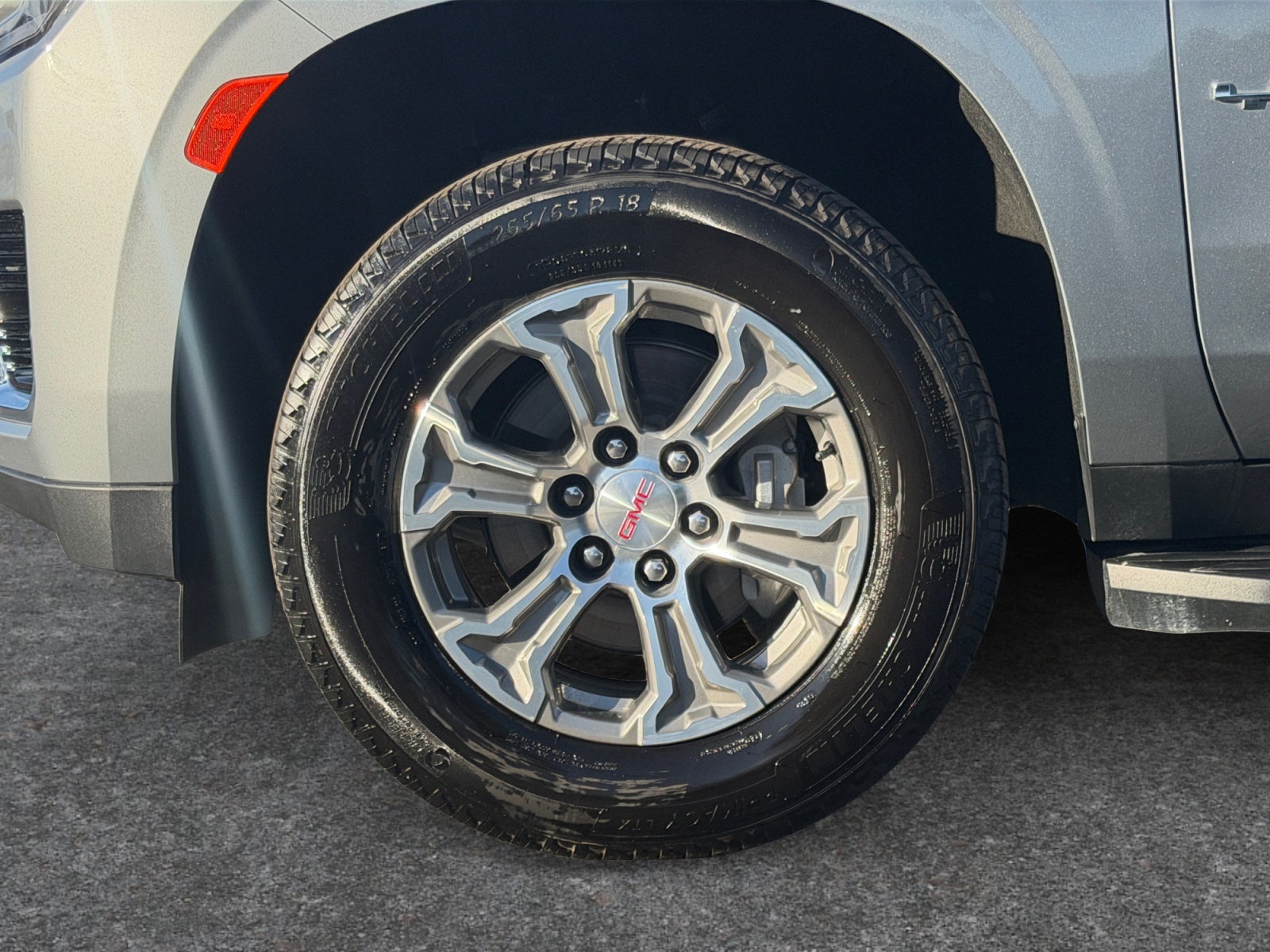 2024 GMC Yukon SLE
