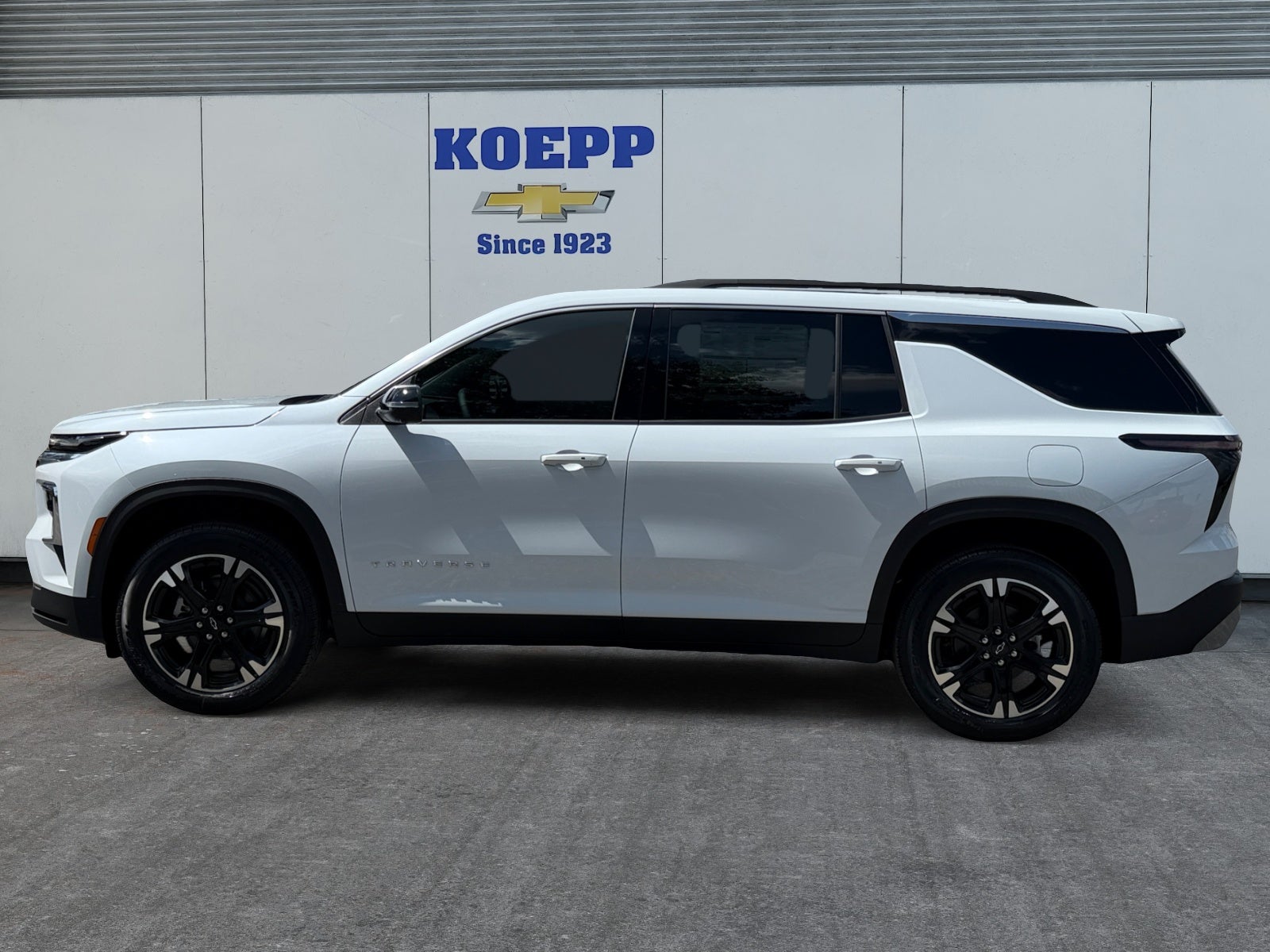 2027 Chevrolet Traverse LT