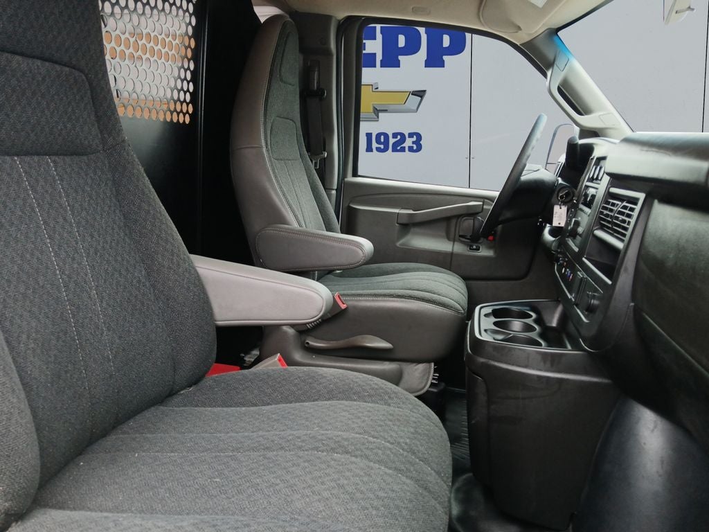2024 GMC Savana Cargo 2500 Work Van