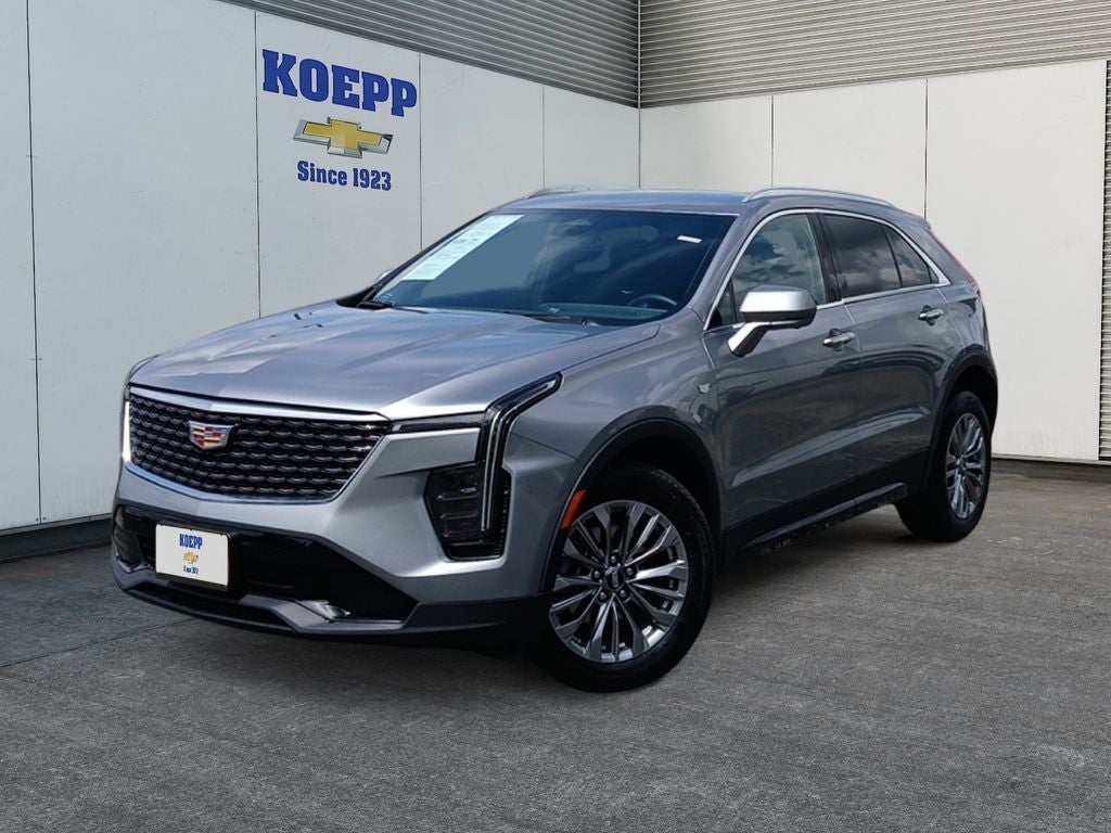 2025 Cadillac XT4 Premium Luxury