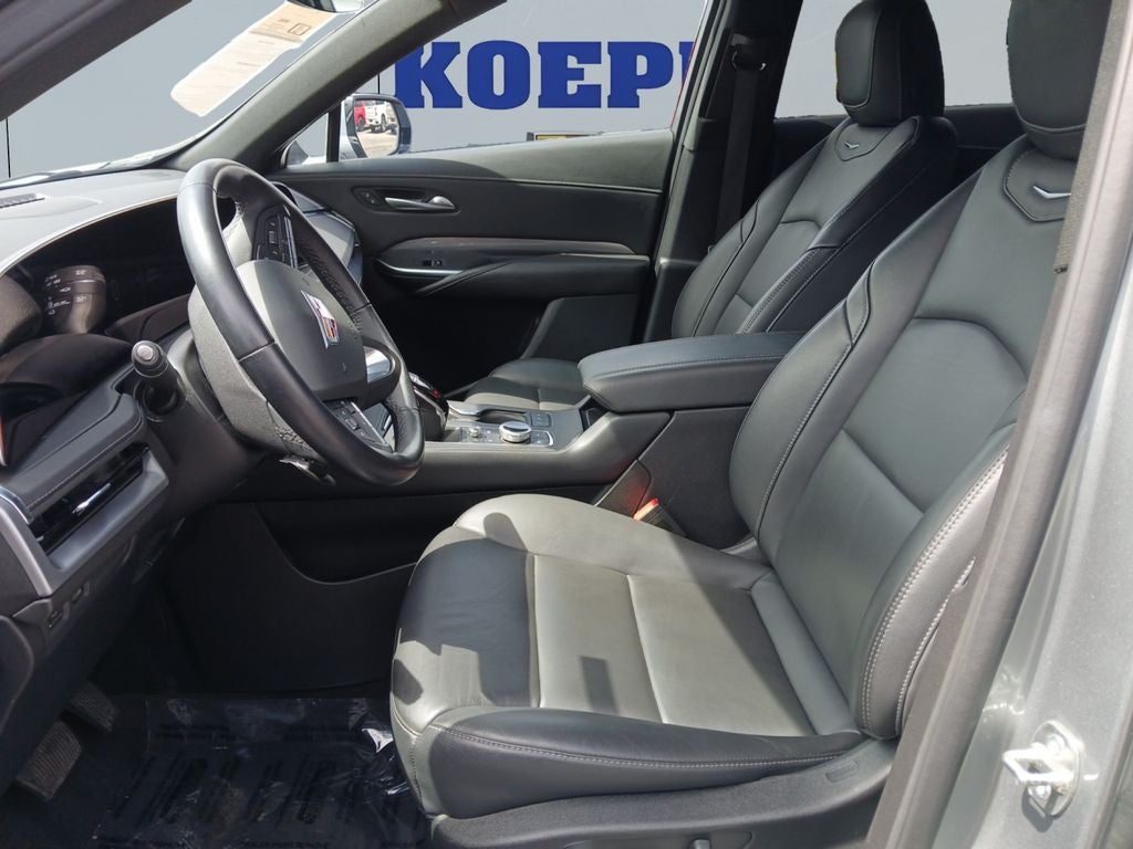 2025 Cadillac XT4 Premium Luxury