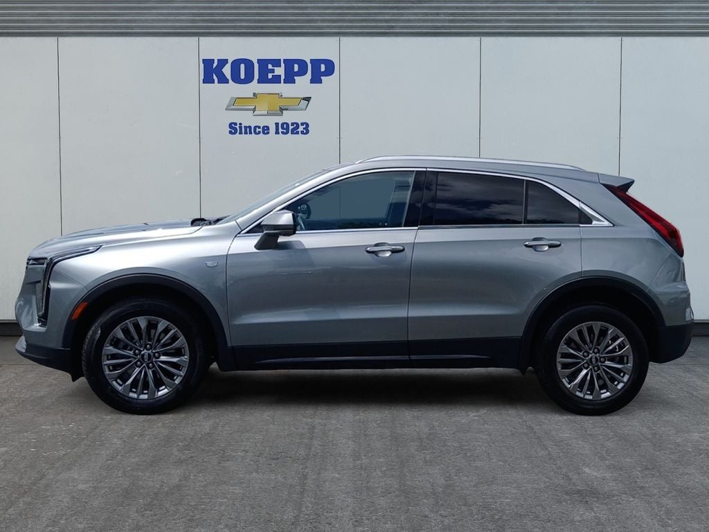 2025 Cadillac XT4 Premium Luxury