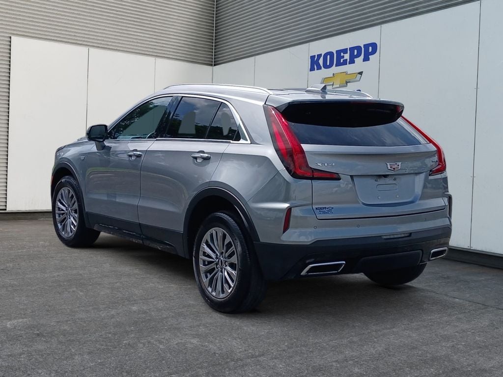 2025 Cadillac XT4 Premium Luxury