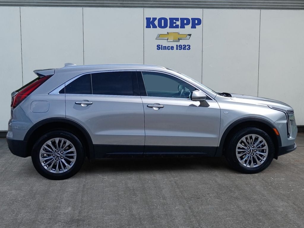 2025 Cadillac XT4 Premium Luxury
