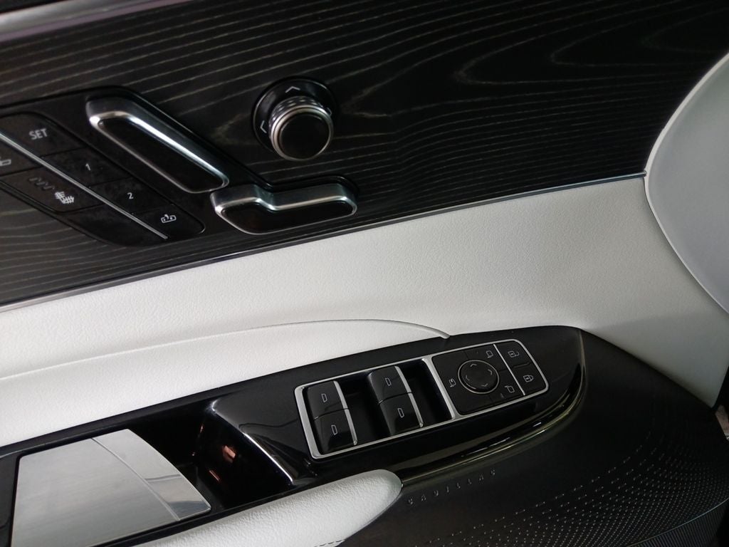 2024 Cadillac LYRIQ Sport 1