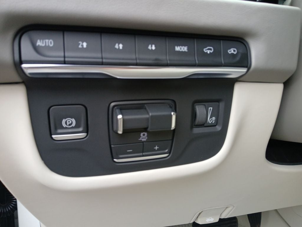 2025 Cadillac Escalade Sport Platinum