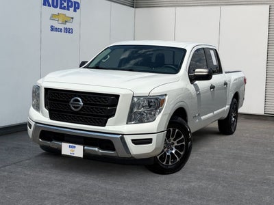 2022 Nissan TITAN Crew Cab SV 4x2