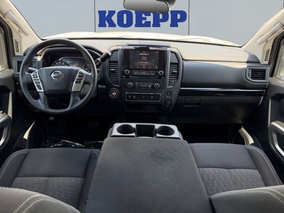2022 Nissan TITAN Crew Cab SV 4x2