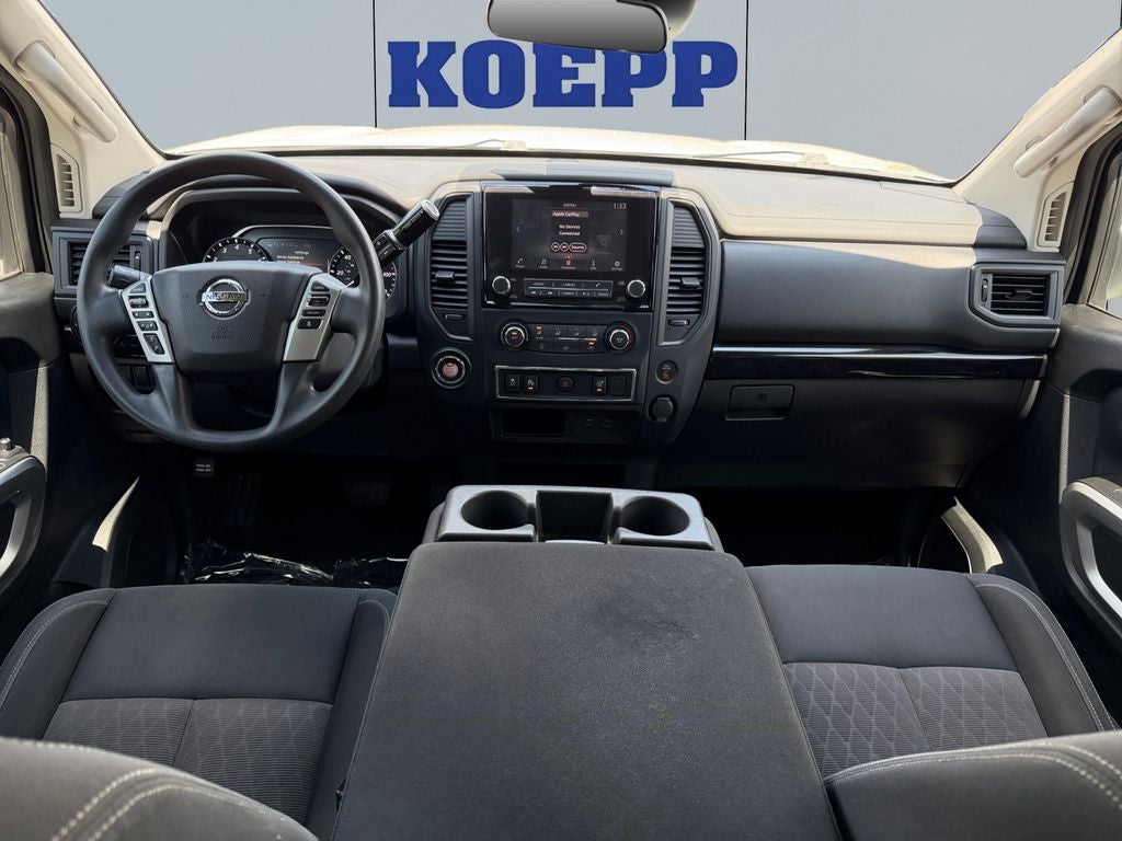 2022 Nissan TITAN Crew Cab SV 4x2