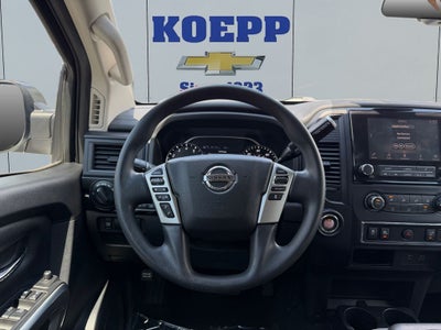 2022 Nissan TITAN Crew Cab SV 4x2