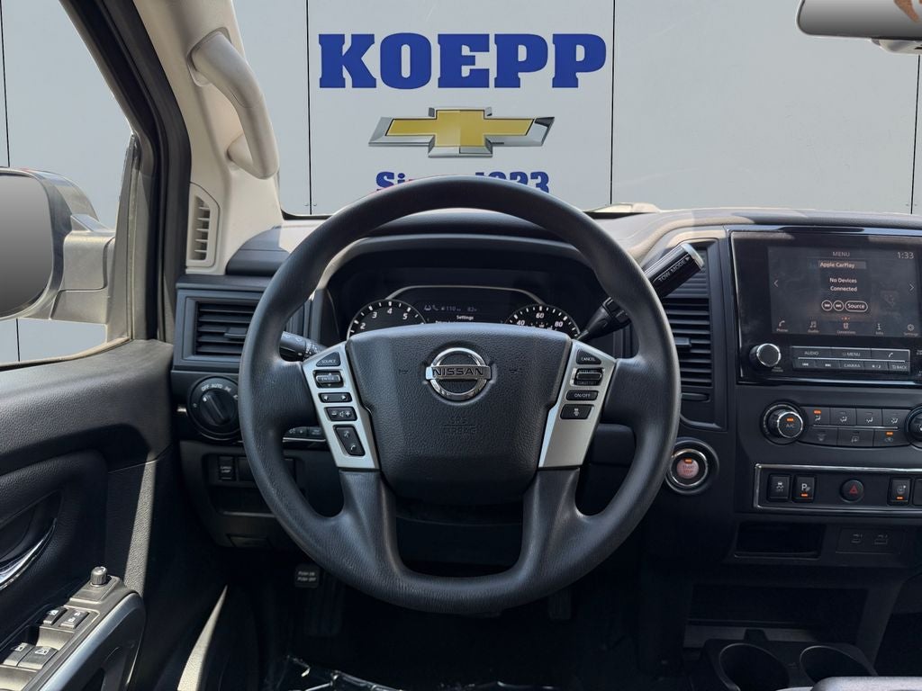 2022 Nissan TITAN Crew Cab SV 4x2