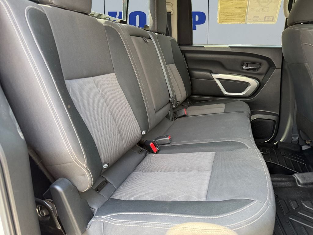 2022 Nissan TITAN Crew Cab SV 4x2