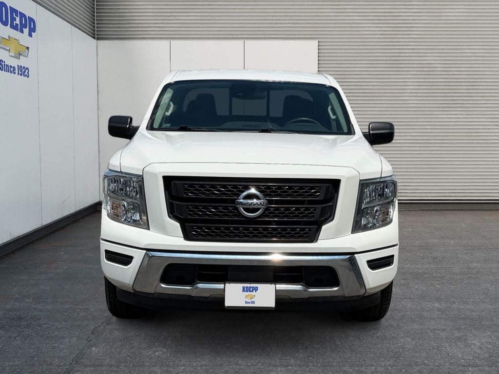 2022 Nissan TITAN Crew Cab SV 4x2