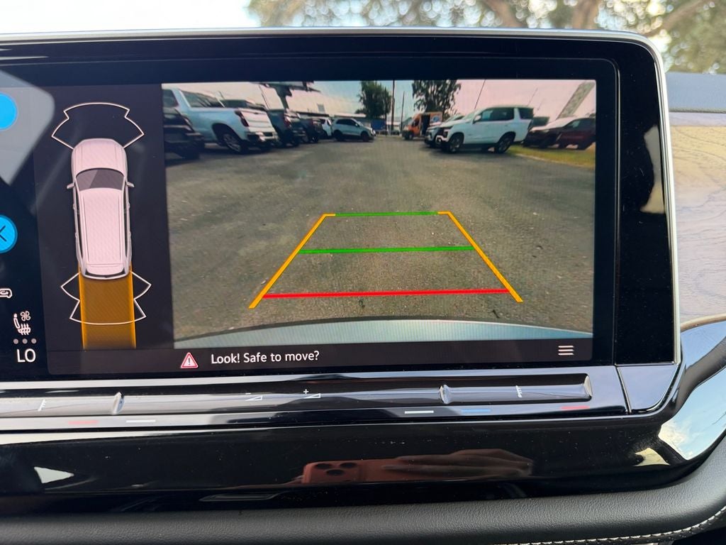 2025 Volkswagen Atlas 2.0T SE w/Technology