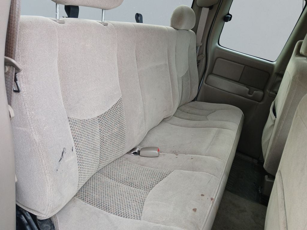 2004 Chevrolet Silverado 1500 LS