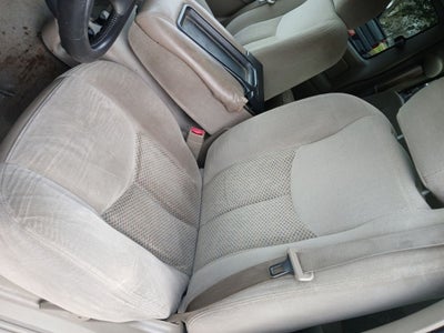 2004 Chevrolet Silverado 1500 LS