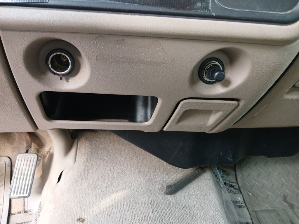 2004 Chevrolet Silverado 1500 LS