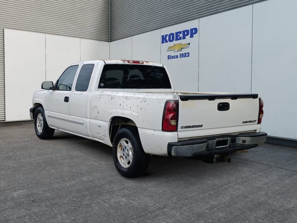 2004 Chevrolet Silverado 1500 LS