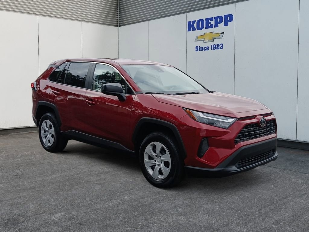 2024 Toyota RAV4 LE