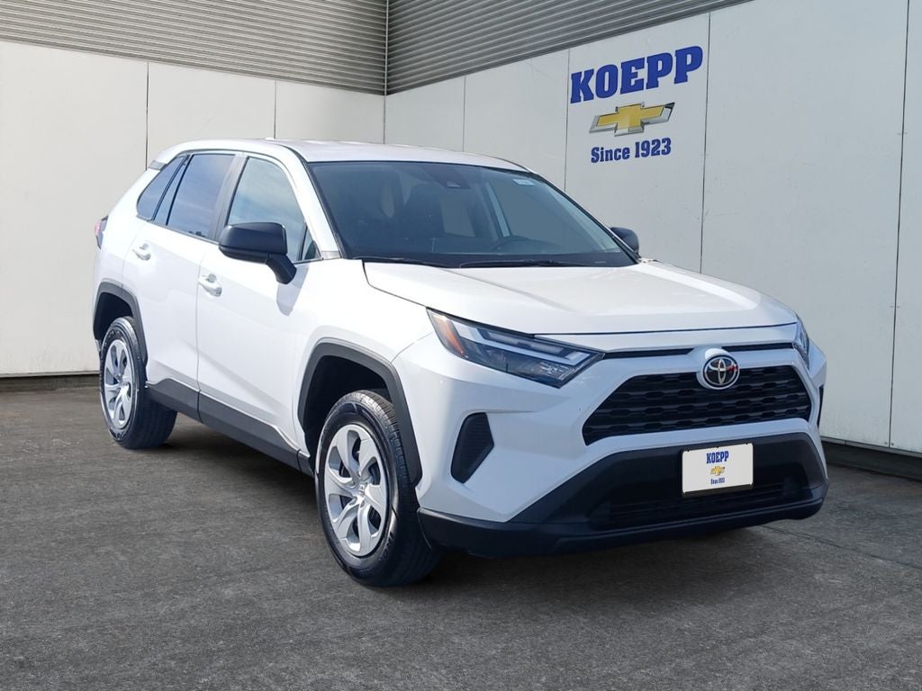 2024 Toyota RAV4 LE