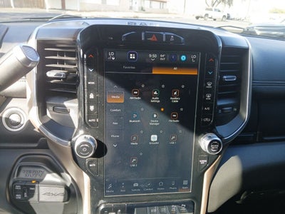 2022 RAM 3500 Laramie Crew Cab 4x4 8' Box