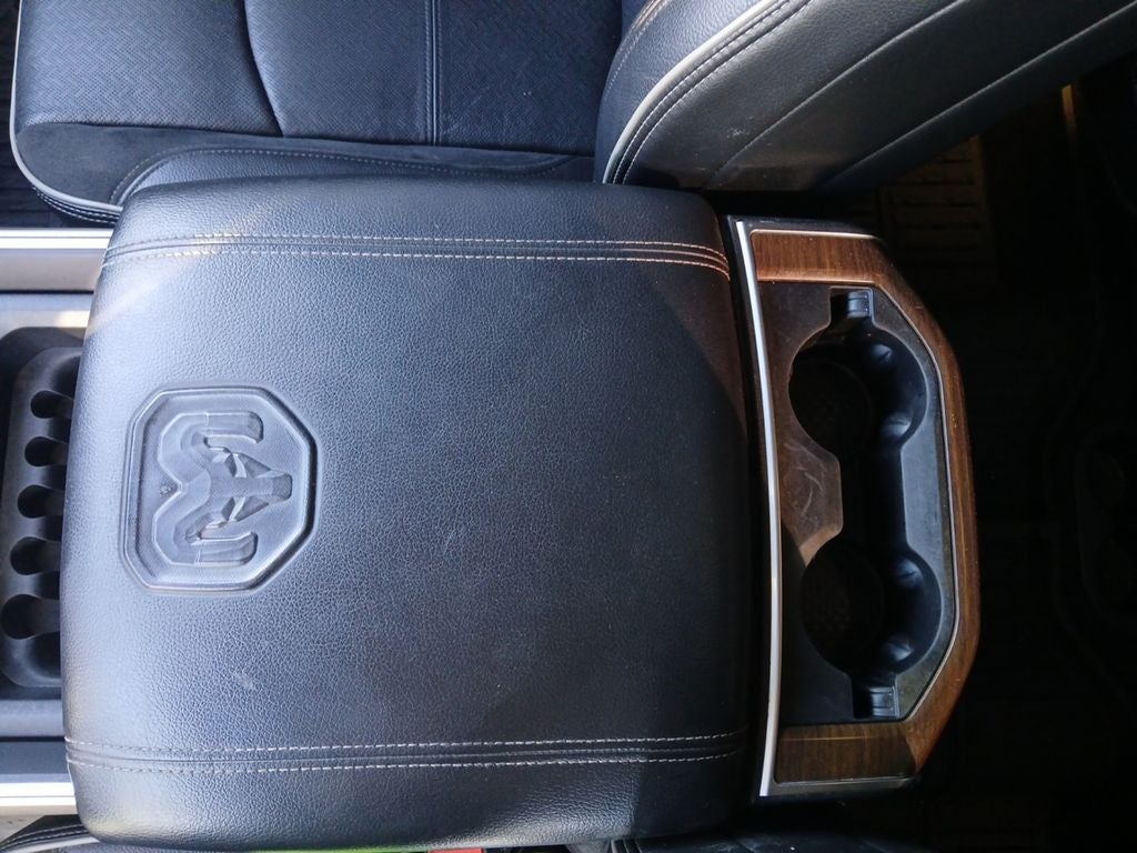 2022 RAM 3500 Laramie Crew Cab 4x4 8' Box