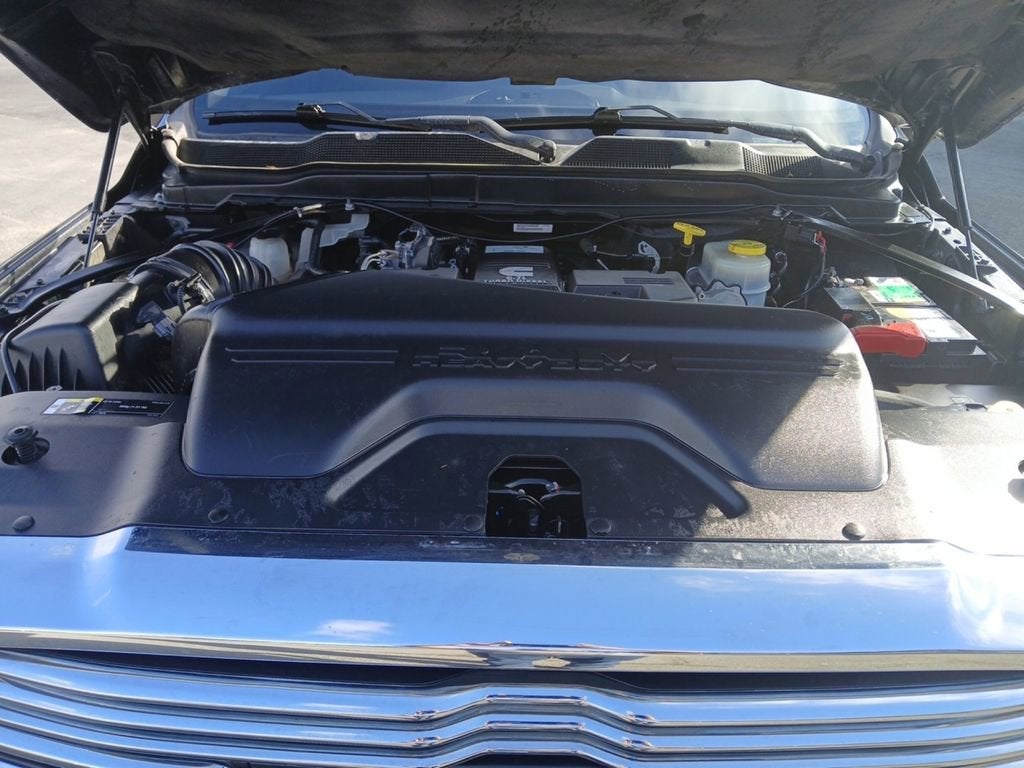 2022 RAM 3500 Laramie Crew Cab 4x4 8' Box