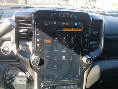 2022 RAM 3500 Laramie Crew Cab 4x4 8' Box