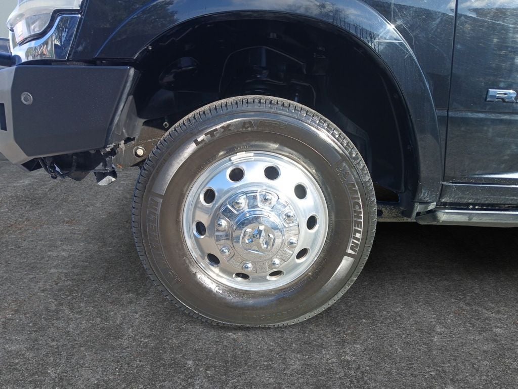 2022 RAM 3500 Laramie Crew Cab 4x4 8' Box