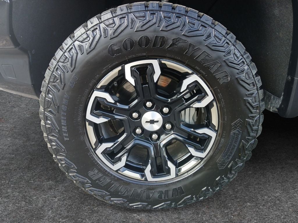 2025 Chevrolet Silverado 1500 ZR2