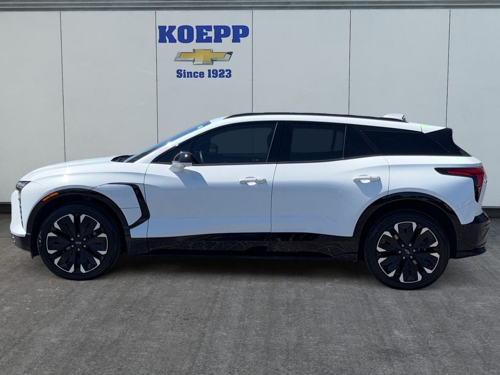 Used 2024 Chevrolet Blazer EV RS with VIN 3GNKDCRJ8RS219411 for sale in La Vernia, TX