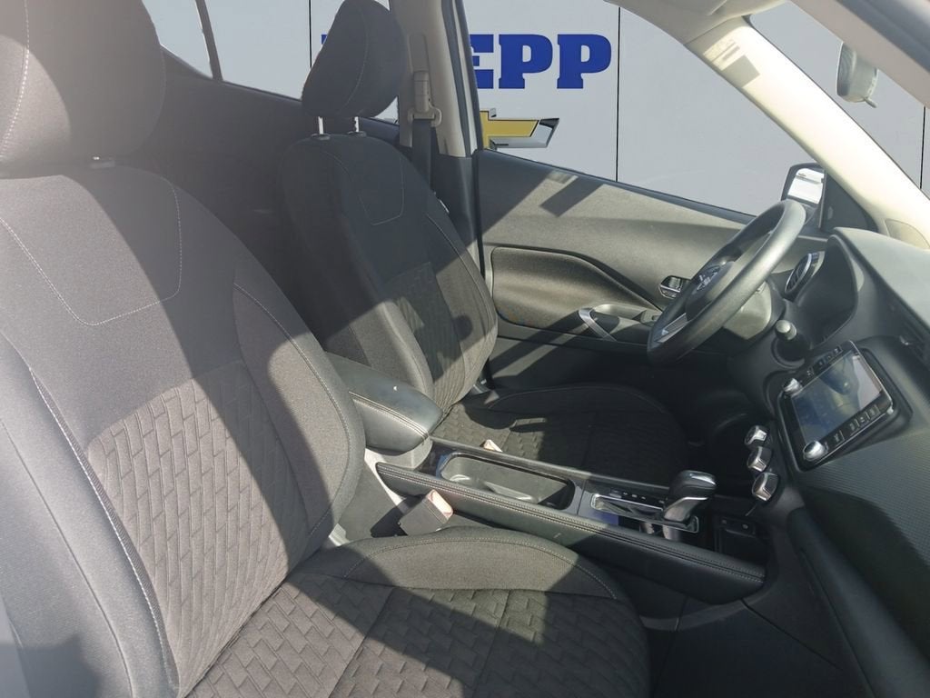 2023 Nissan Kicks SV Xtronic CVT