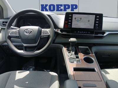 2021 Toyota Sienna LE